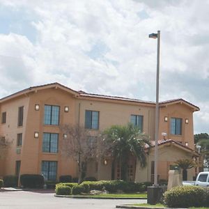 La Quinta Inn By Wyndham New Orleans Veterans / Metairie